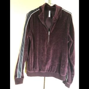 Fabletics L/S velour pre loved top